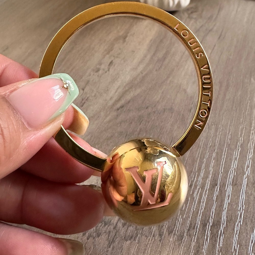 Louis Vuitton LV Circle Bag Charm / Key Holder - Picture 2 of 7